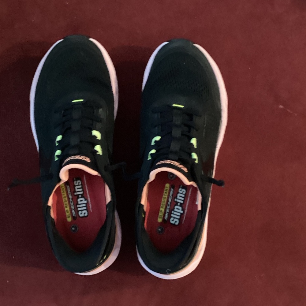 Skechers glide step slip ins work shoes